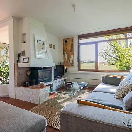 Oak Windows & Wood Villa *