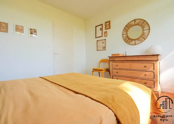 Oak Windows & Wood Βίλα *