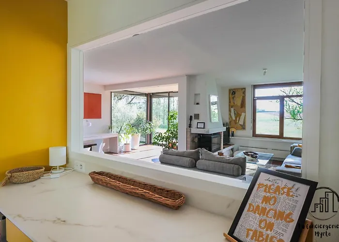 Oak Windows & Wood Βίλα *