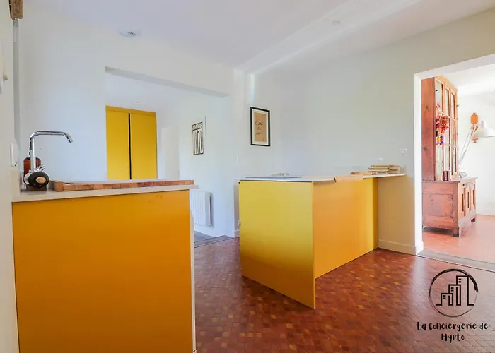 Oak Windows & Wood Βίλα Αλμπί