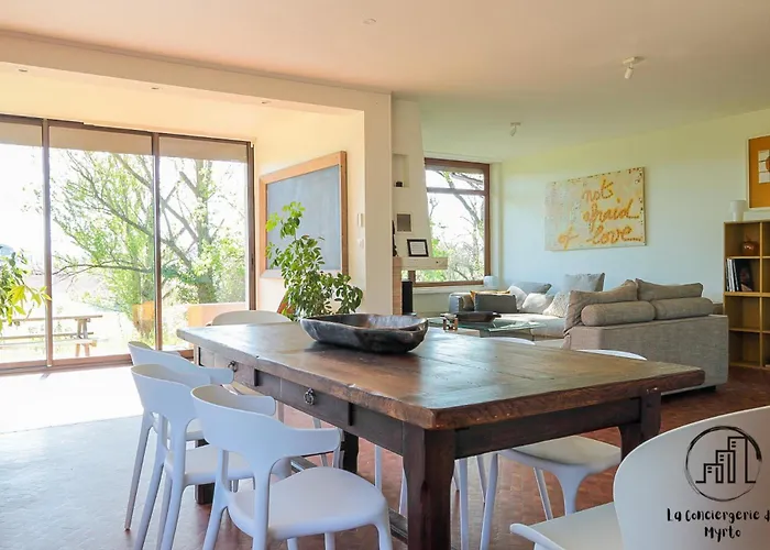 Oak Windows & Wood Αλμπί