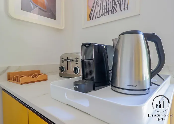 Oak Windows & Wood * Αλμπί