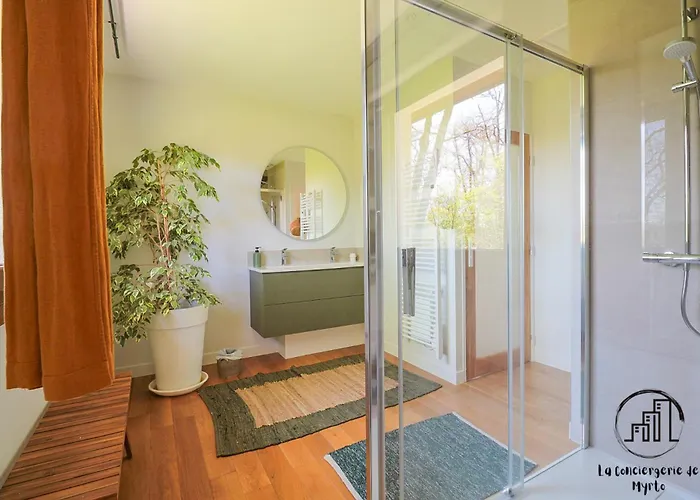 Oak Windows & Wood * Αλμπί