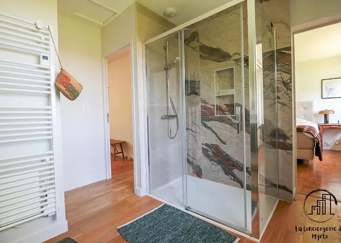 Oak Windows & Wood Αλμπί