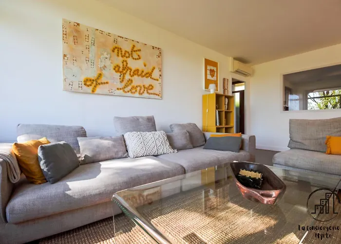 Βίλα Oak Windows & Wood *